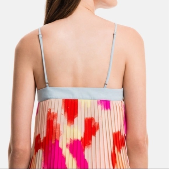 1. state Abstract Paint Spot Crop Pleated Tank small - Picture 7 of 7